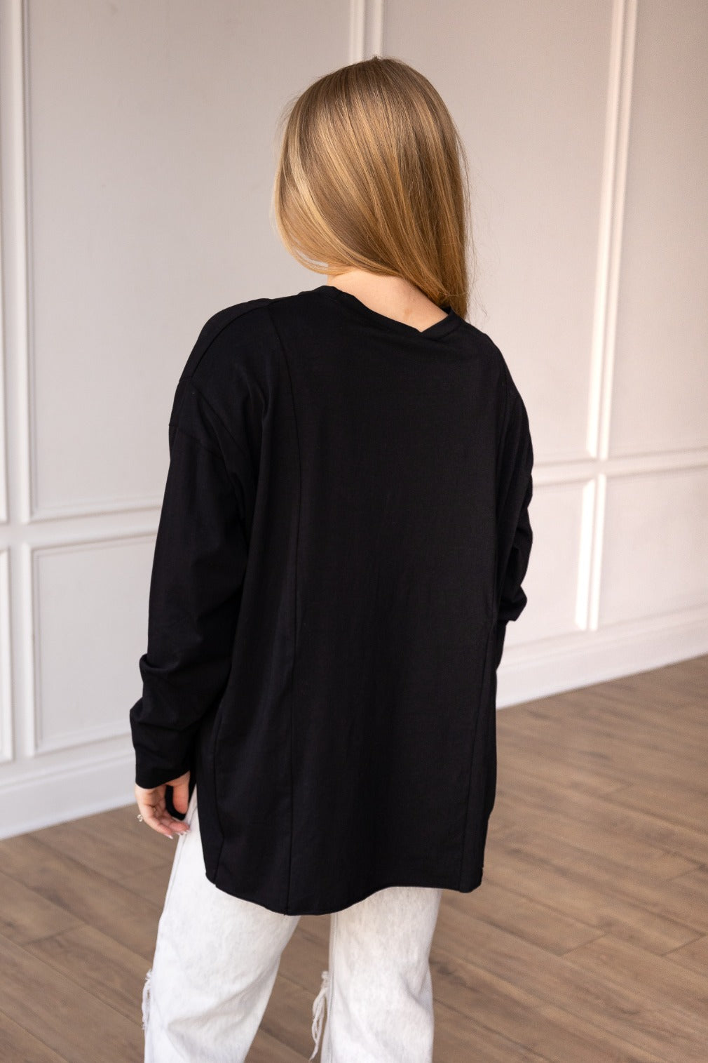 Black Long-sleeved T-shirts With Side Stitching