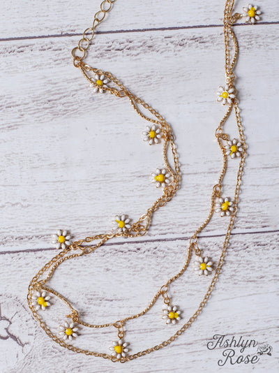 Gilded Blooms: Embrace Spring with the Gold Daisy Pendant Necklace