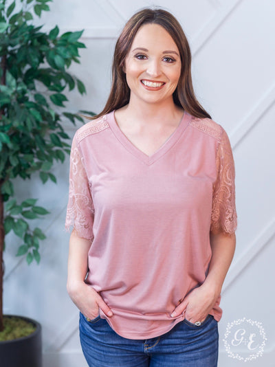 Montana Moon V-Neck Lace Short Sleeve Top in Mauve