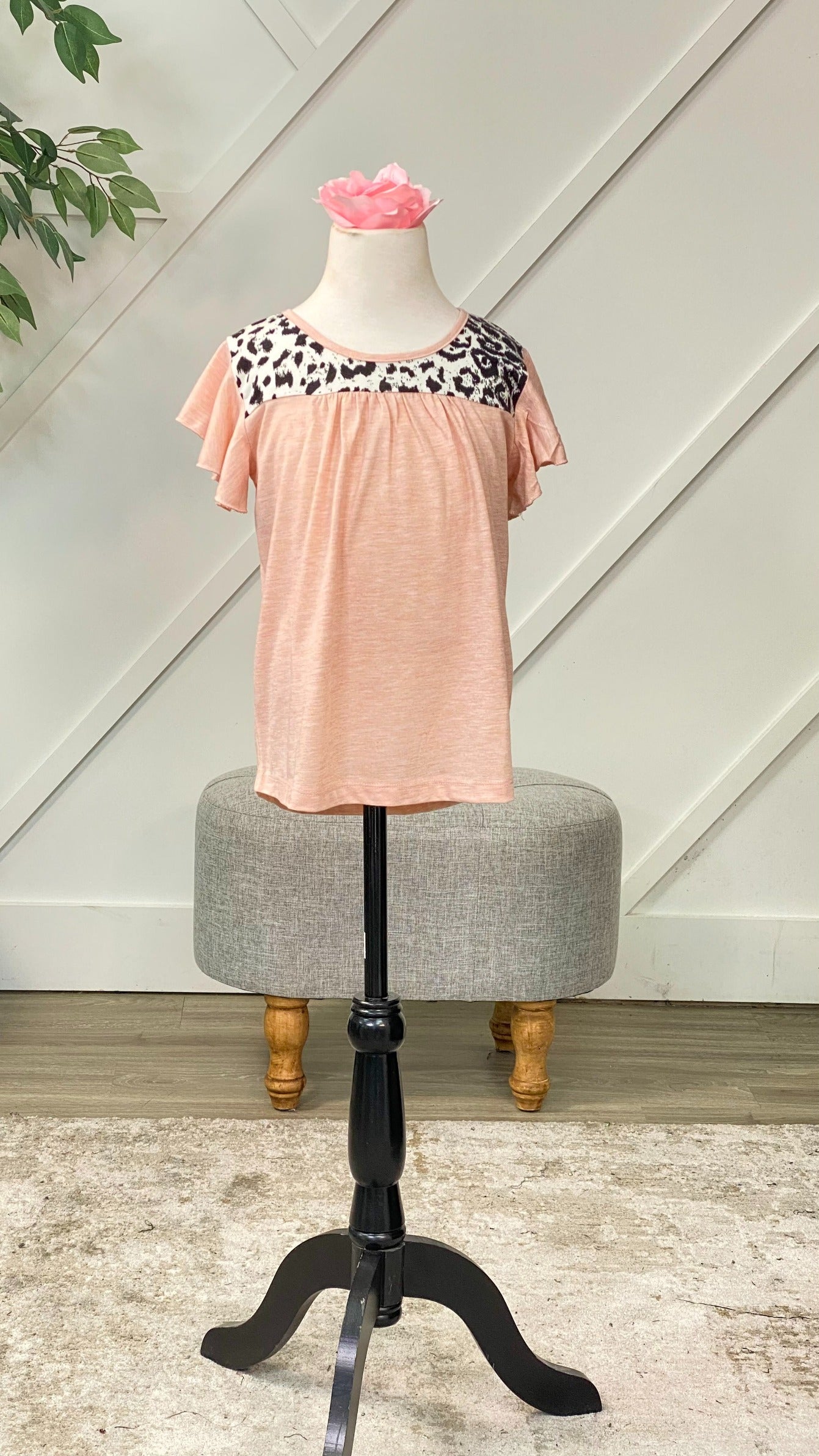 Girls' Mama's Bestie Leopard and Peach Pocket Tee