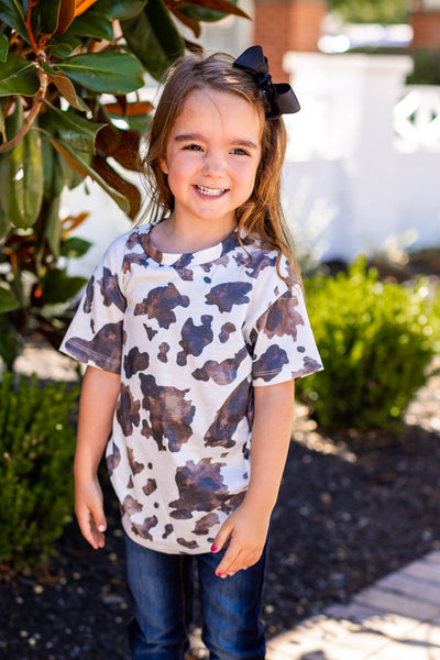 Girl's Mooving On Short Sleeves T-Shirt, Cow Print
